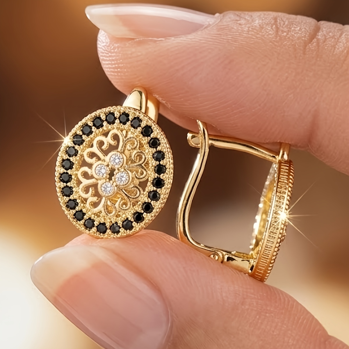 Image of 1 Pair Exquisite Fashion Geometric Oval Ring Earrings, Unique Hollow , Suitable For Women' Gifting And Banquet Occasions. Mother's Day Gift