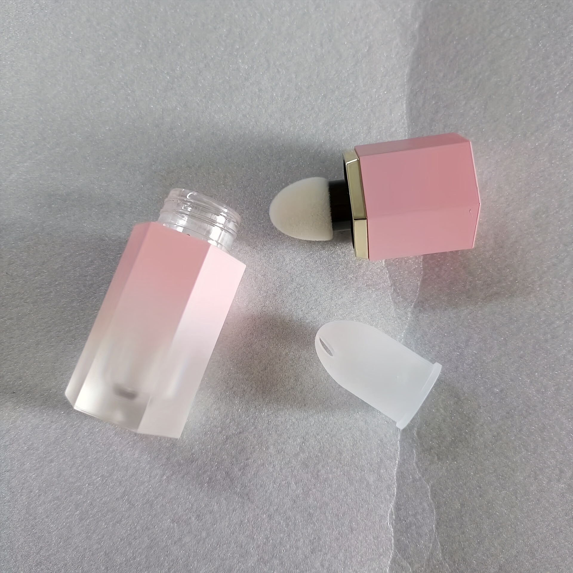 

1pc 7ml Hexagonal Liquid Blush Tube - Refillable Clear Glass Bottle With Pink Cap, Ideal For Eyeshadow, Contour & Concealer, Pvc-free Plastic, Concealer Applicator|hexagonal Container|golden Accents