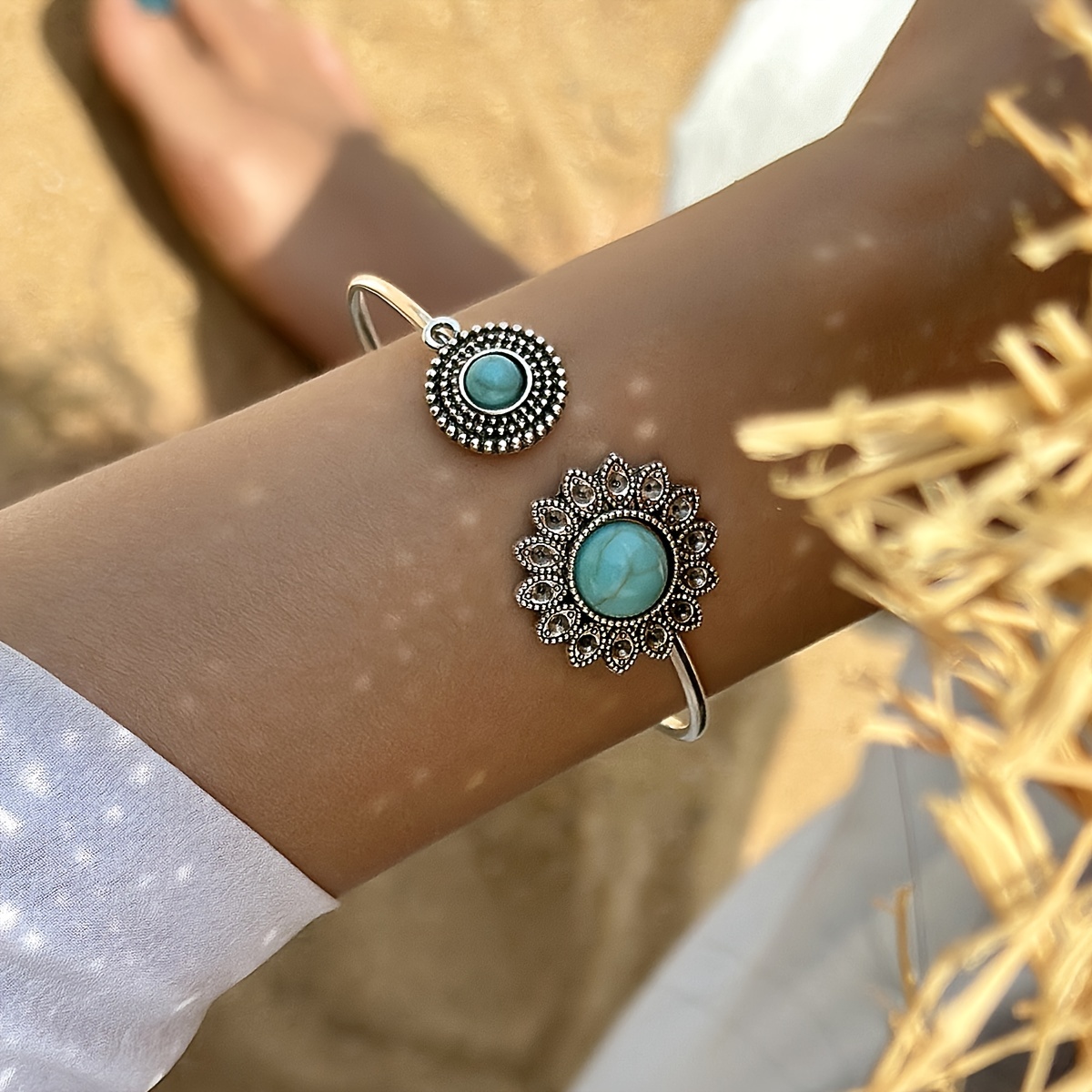 

Vintage Ethnic Style Alloy Blue Turquoise Flower Bangle Bracelet Bohemian Trendy Style Open Cuff Bangle For Women