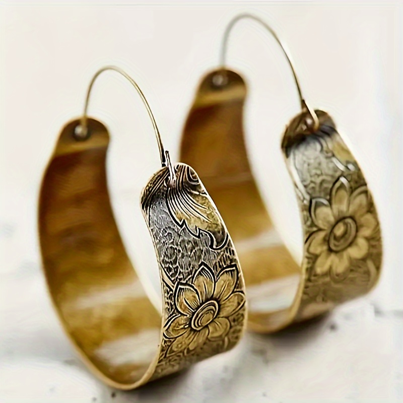 

Boho-chic Vintage Floral Engraved Alloy Hoop Earrings - Perfect For Casual Attire