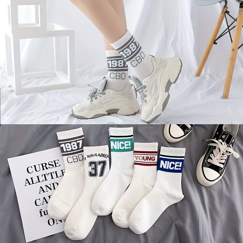 

5 Pairs Socks Ladies Alphabet Sports Socks Autumn And Korean Version Of College Style Socks.