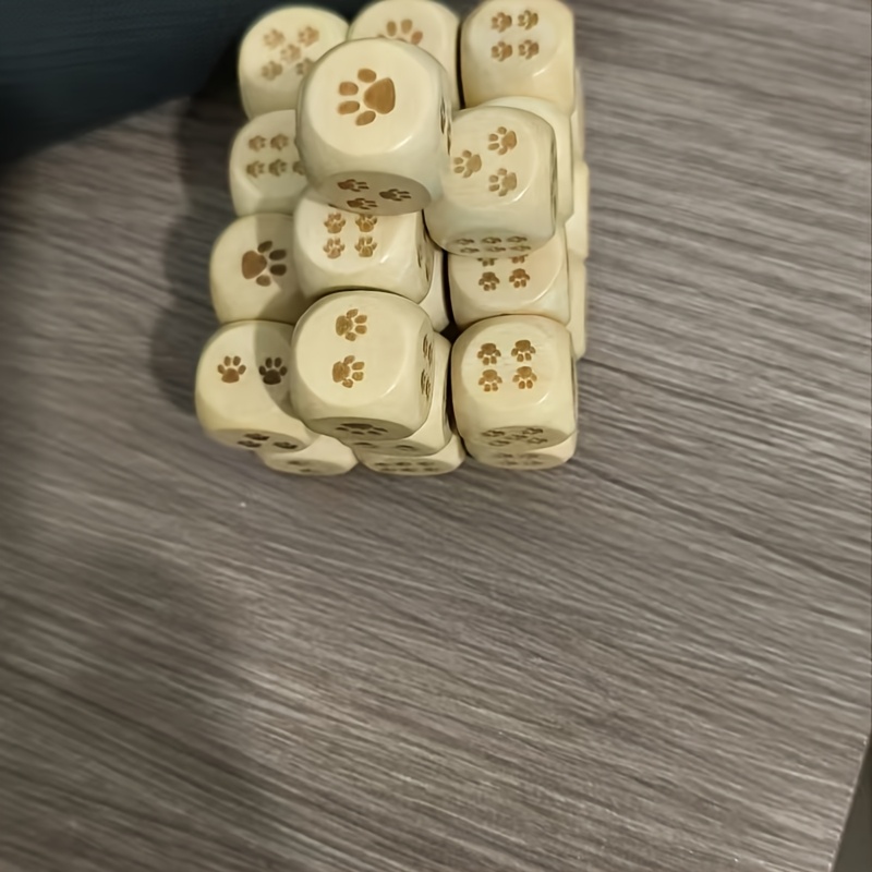 6pcs Wooden Novelty Bear Paw Pattern Dice for Board Games