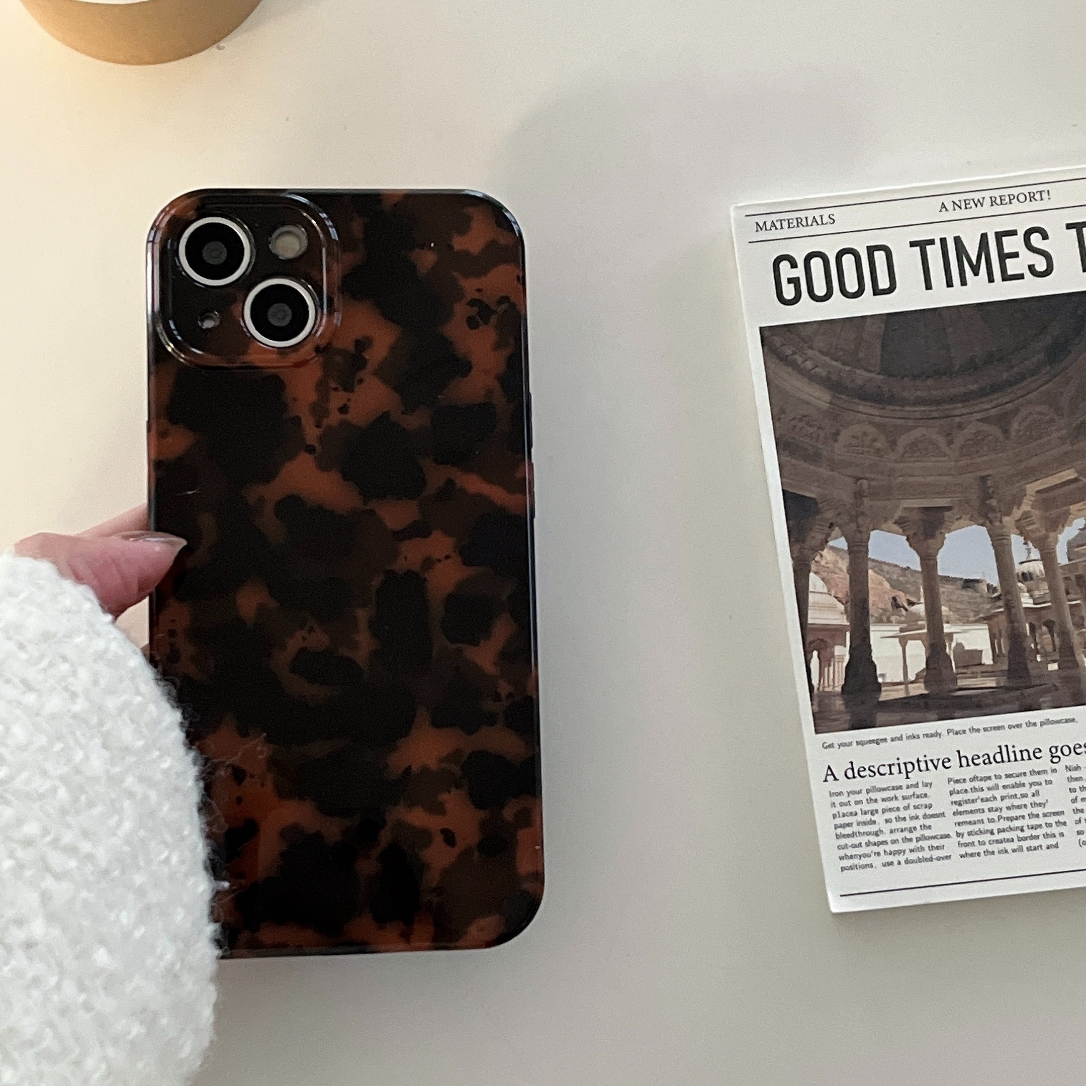 

Stylish Amber Leopard Autumn Winter Vintage Cover Case For Iphone 12 13 Pro Tpu Dark Color Shockproof Protective Case