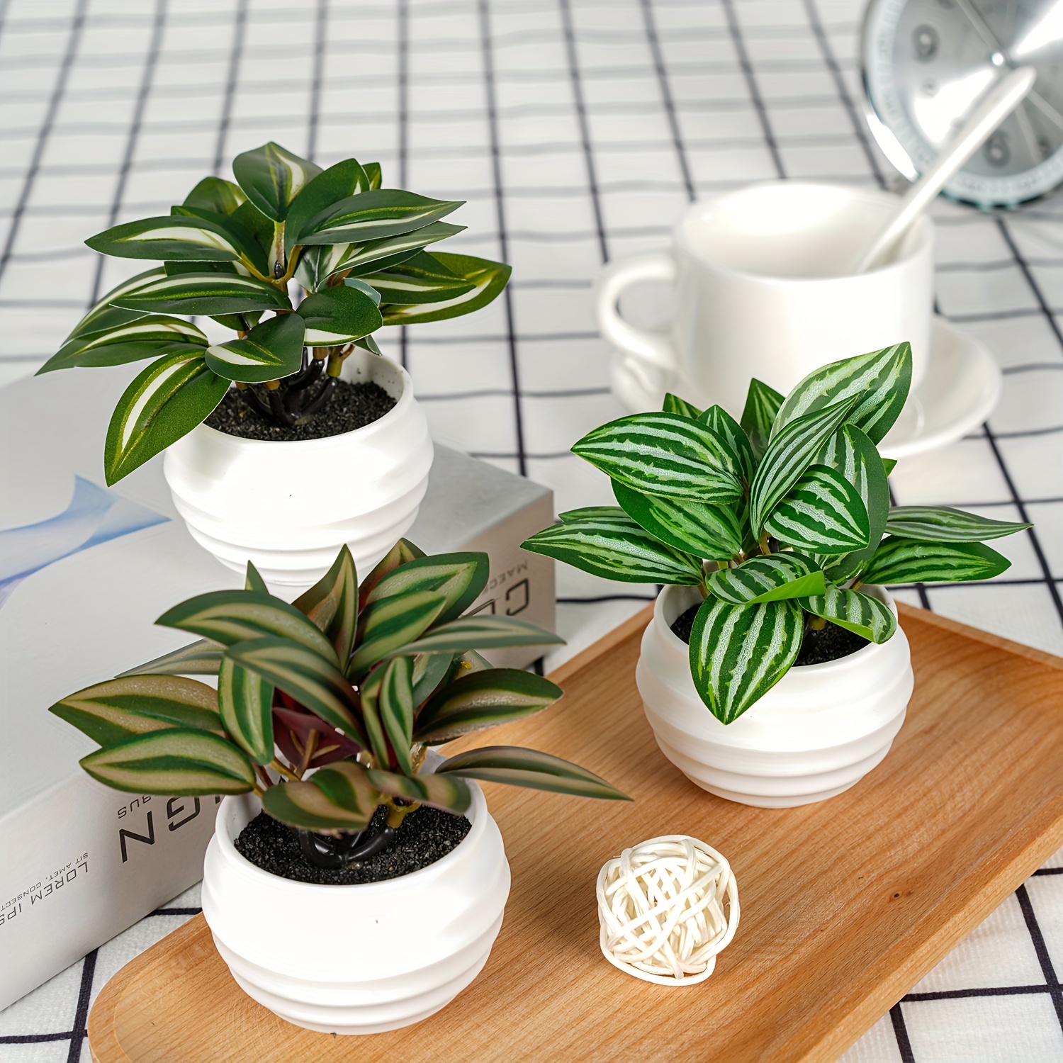 

3-pack Artificial Green Potted Plants With Containers For Decor, Plastic Faux Plants For All , Ideal For Reunion, Office Decoration, Tabletop Display, No Electricity Required