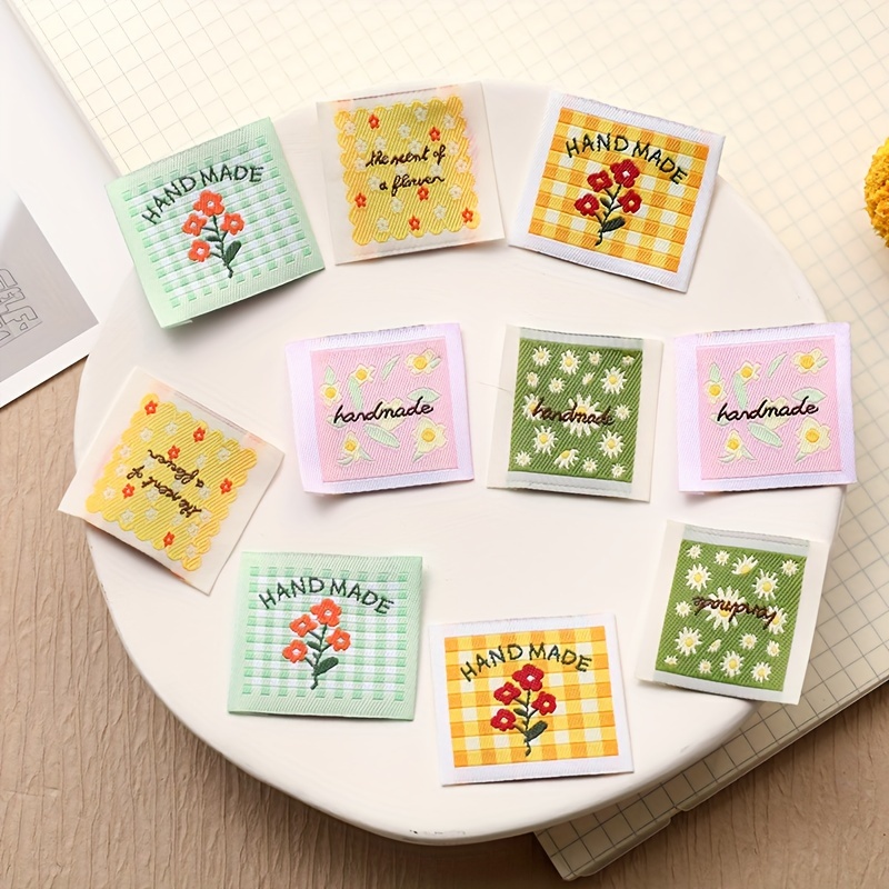 

Handmade Embroidered Square Labels - 3.2cm, Floral Pattern, Diy Accessories, Sewing Kits, Fabric Patches, Scarf, Bag, Sock, And More