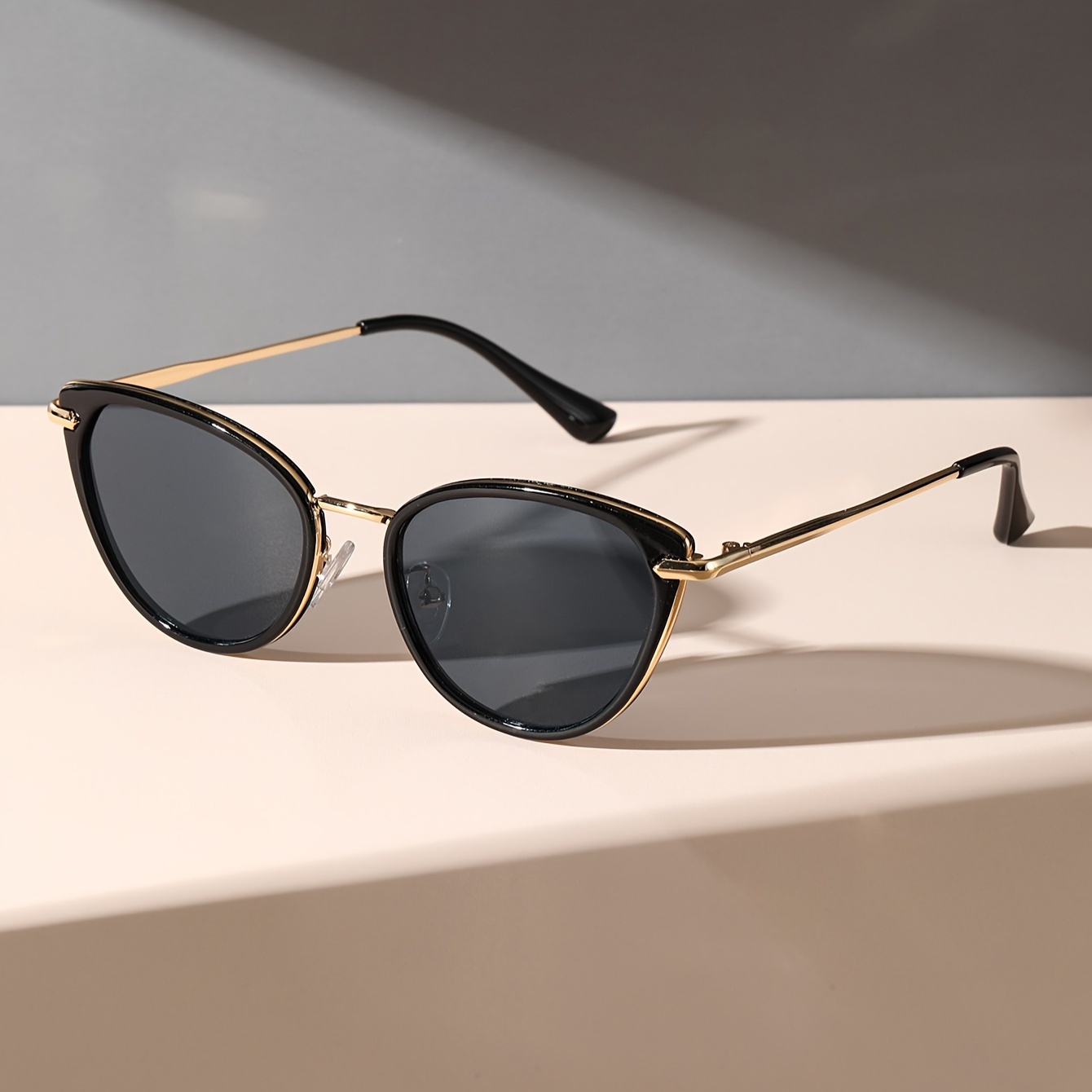 

Cat Eye Frame Fashion Glasses For Women Men Anti Glare Sun Shades Glasses For Driving Beach Travel