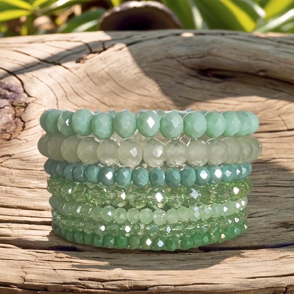A Set Of 7 Bohemian-style Layered Beaded Bracelets Made Of Glass, Wear During Spring And Summer Vacations