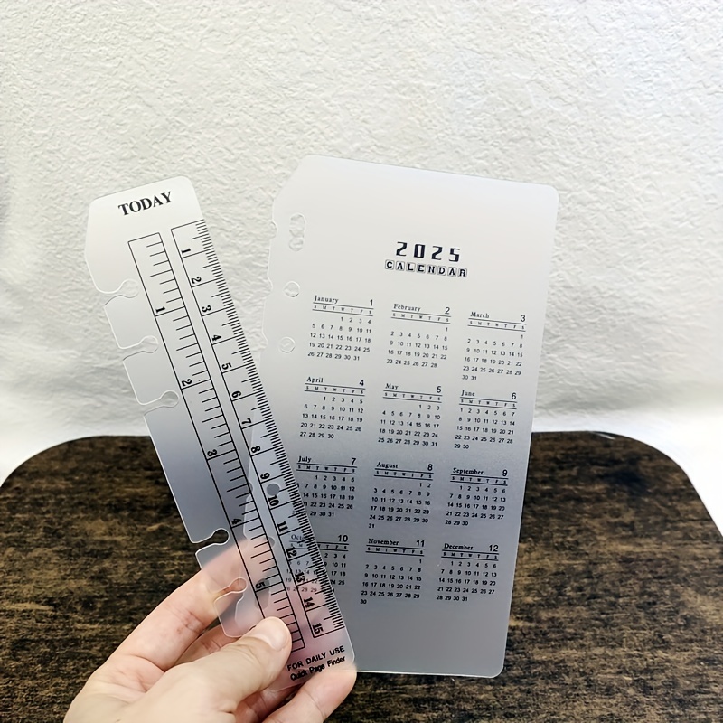 

1pc 2025 A6 Calendar Divider With Snap-in Bookmark Ruler, Clear Pp Material, English Language, Transparent Frosted Design For 6-hole Notebook Filler, Organizer