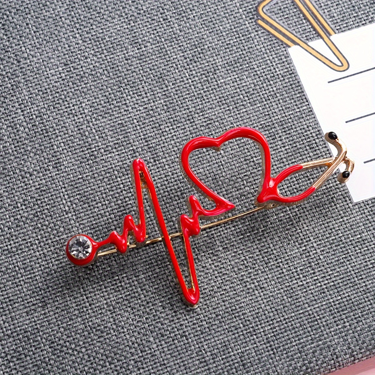 Image of 1pc Stethoscope Brooch Pin, Alloy Material, Design, Fashionable And , Suitable For Daily Wear Or Holiday Gift