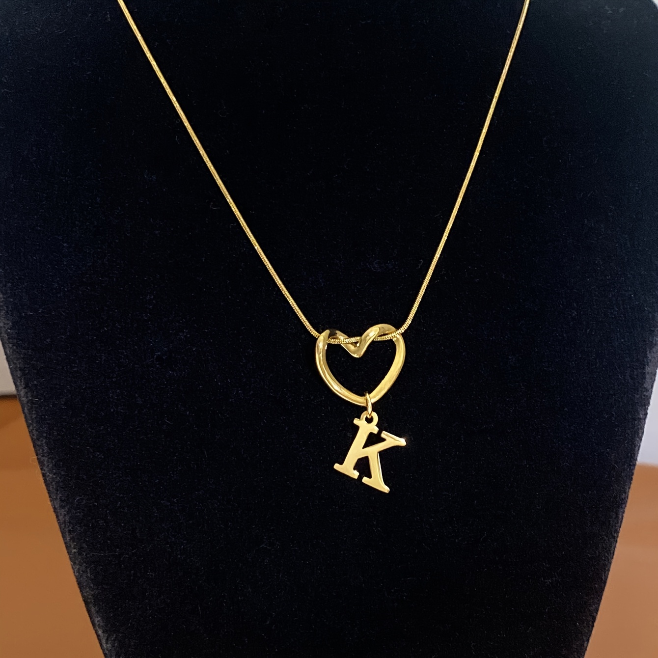 TEMU A Fashionable And Easy Heart-shaped Pendant Necklace With 26 Letter Elements, Women's Fashion Jewelry, Suitable For Daily Wear, Perfect Gift For A