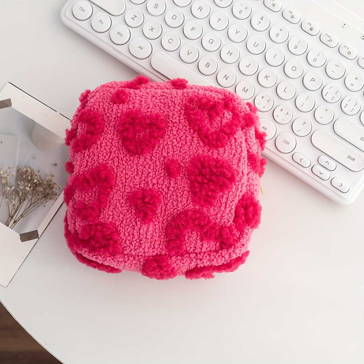 E-shop Herbst Winter Neue Plüsch Quadratische Make-up Tasche, Herz Muster Plüsch Kleine Tasche, Erhältlich in Pink, Weiß, Etc. Geeignet für , die den
