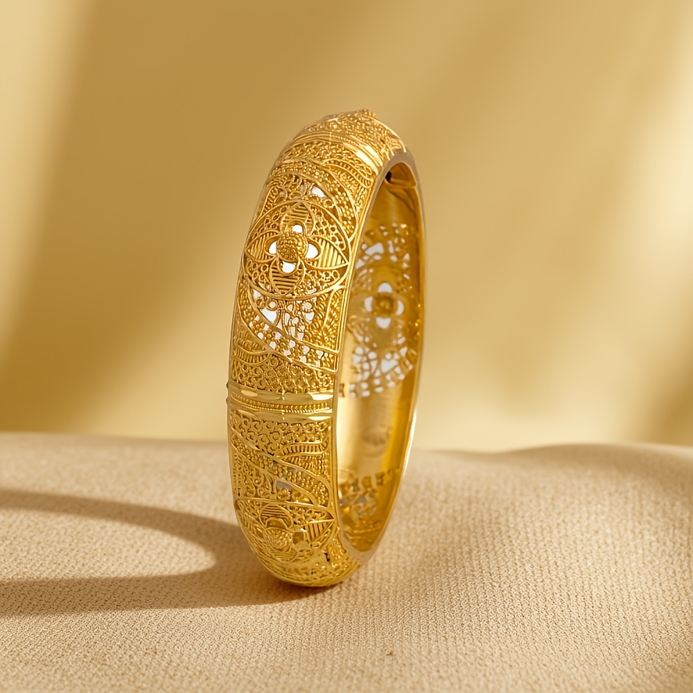2pcs Golden Plated Openwork Bracelets Classic Comfortable Style