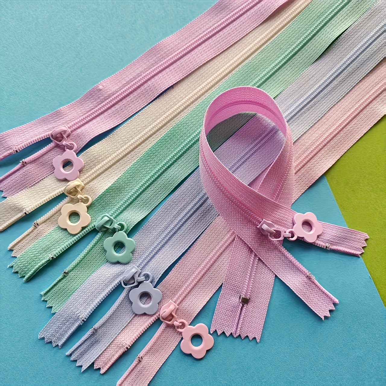 E-shop 5-teiliges Set Pastellfarbene Nylon-Blumen-Reißverschlüsse, 25 cm Selbstverriegelnde Farbige Reißverschluss-Zieher mit Dekorativem Blumenmuster