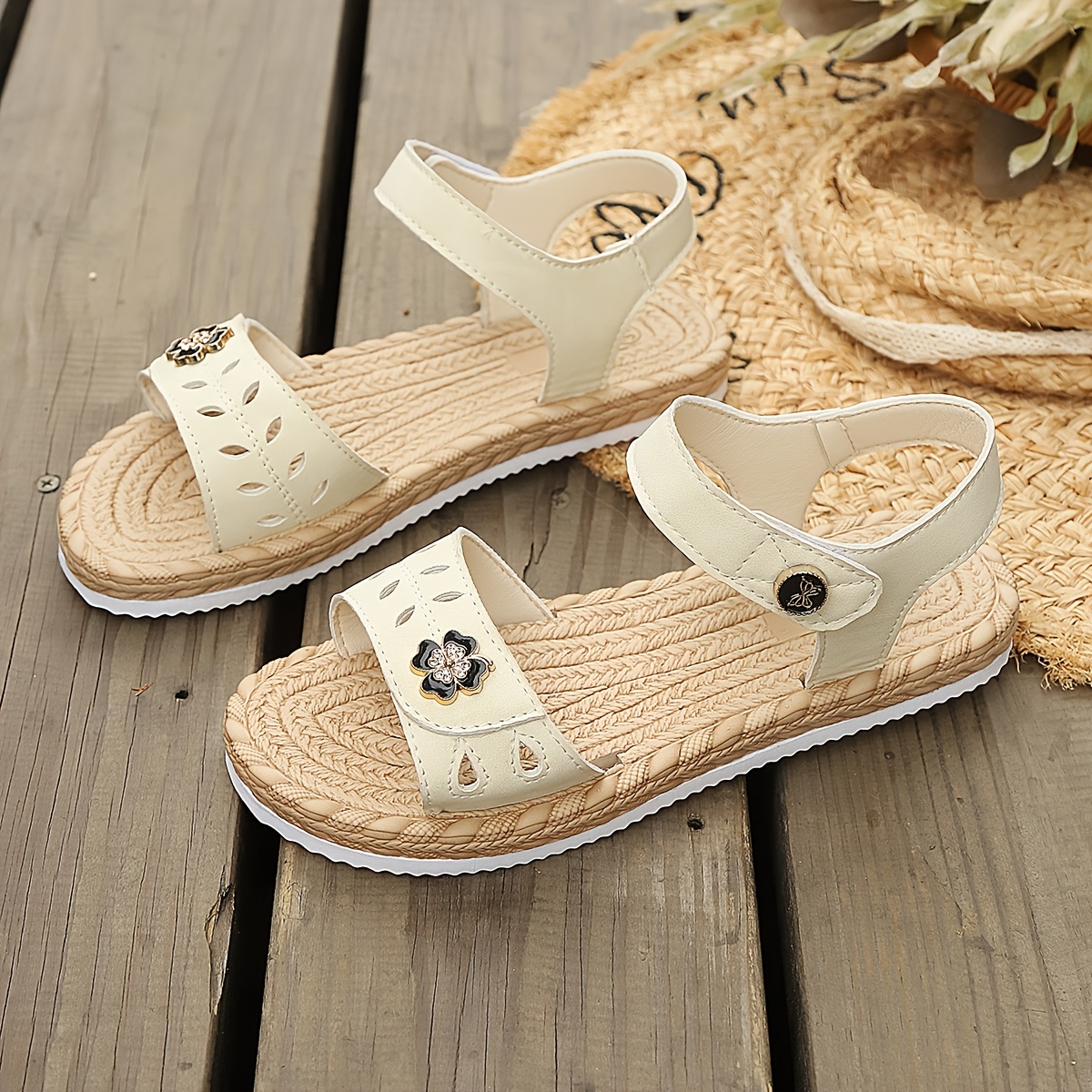 TEMU Summer New Arrival: European And Casual Comfortable Soft-sole Hollow-out Strap Women's Sandals With Metal For Vacation And Beach Wear, Women