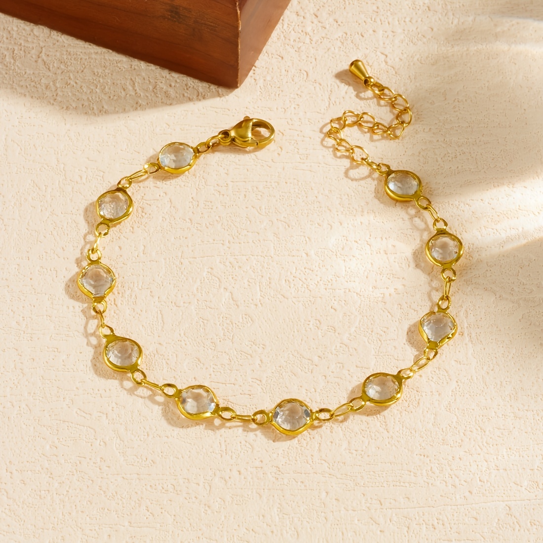 Women's Fashionable Transparent Round Bead Bracelet