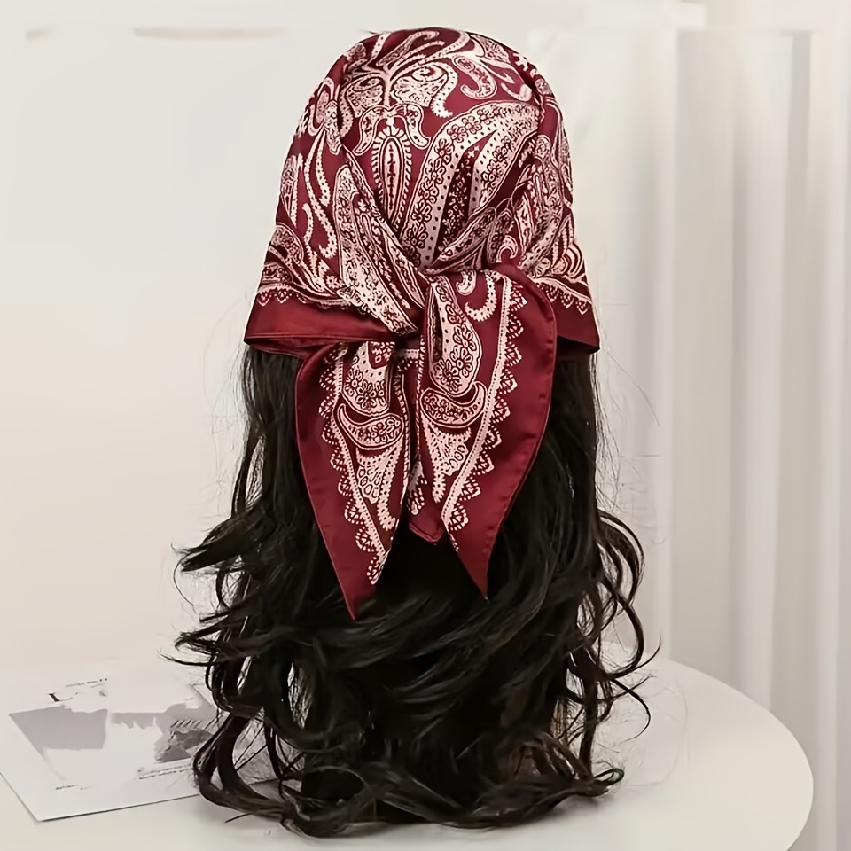 E-shop Opulenter und anspruchsvoller quadratischer Schal mit rotem Paisley-Muster - ein weicher, vintage-inspirierter Kopftuch, der vielseitig, warm,