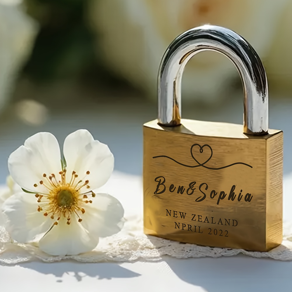 E-shop Personalisiertes Liebesverriegelung, Laser Gravur Vorhängeschloss, Personalisiertes Verlobungs-Liebesverriegelung, Valentinstagsgeschenk,