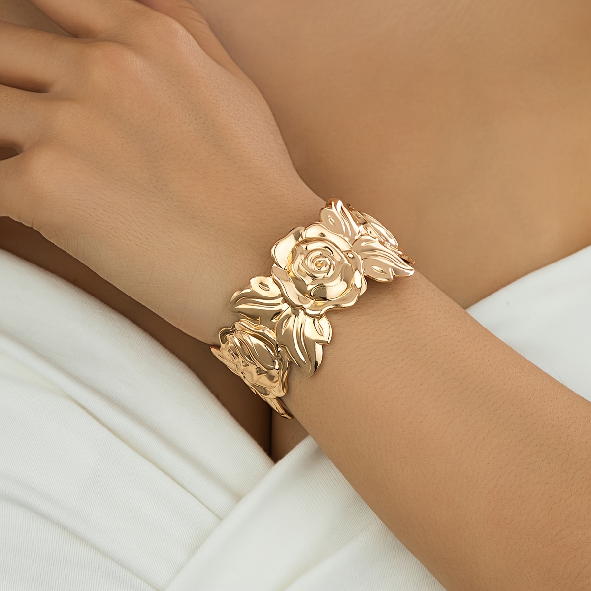 TEMU 1pc European And American Fashionable, , Versatile, And Simple Rose Adjustable Open Bangle Bracelet, Suitable For Elegant Occasions Such As