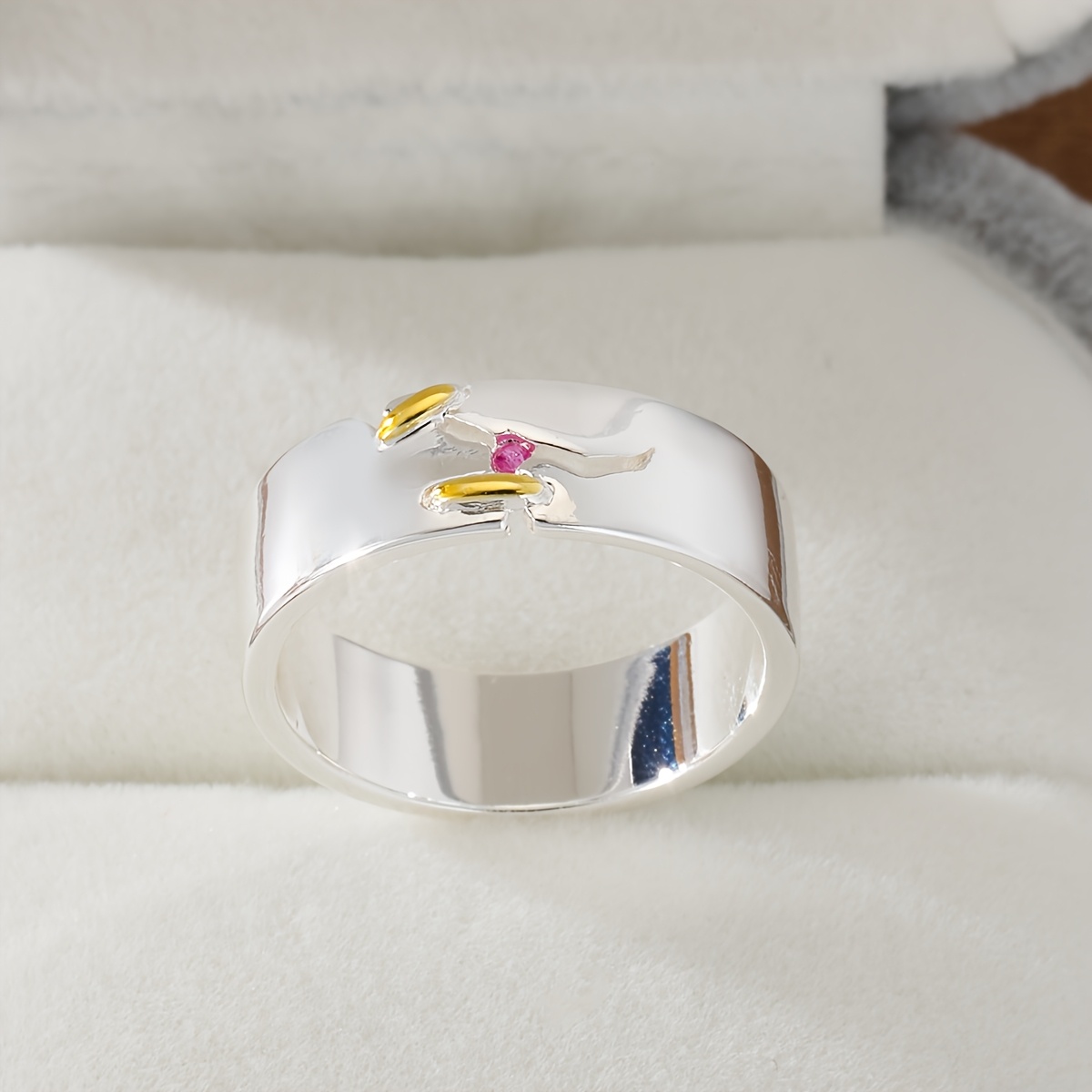 Women's Two-Tone Pattern Pink Synthetic Zirconia Ring, Party Ready