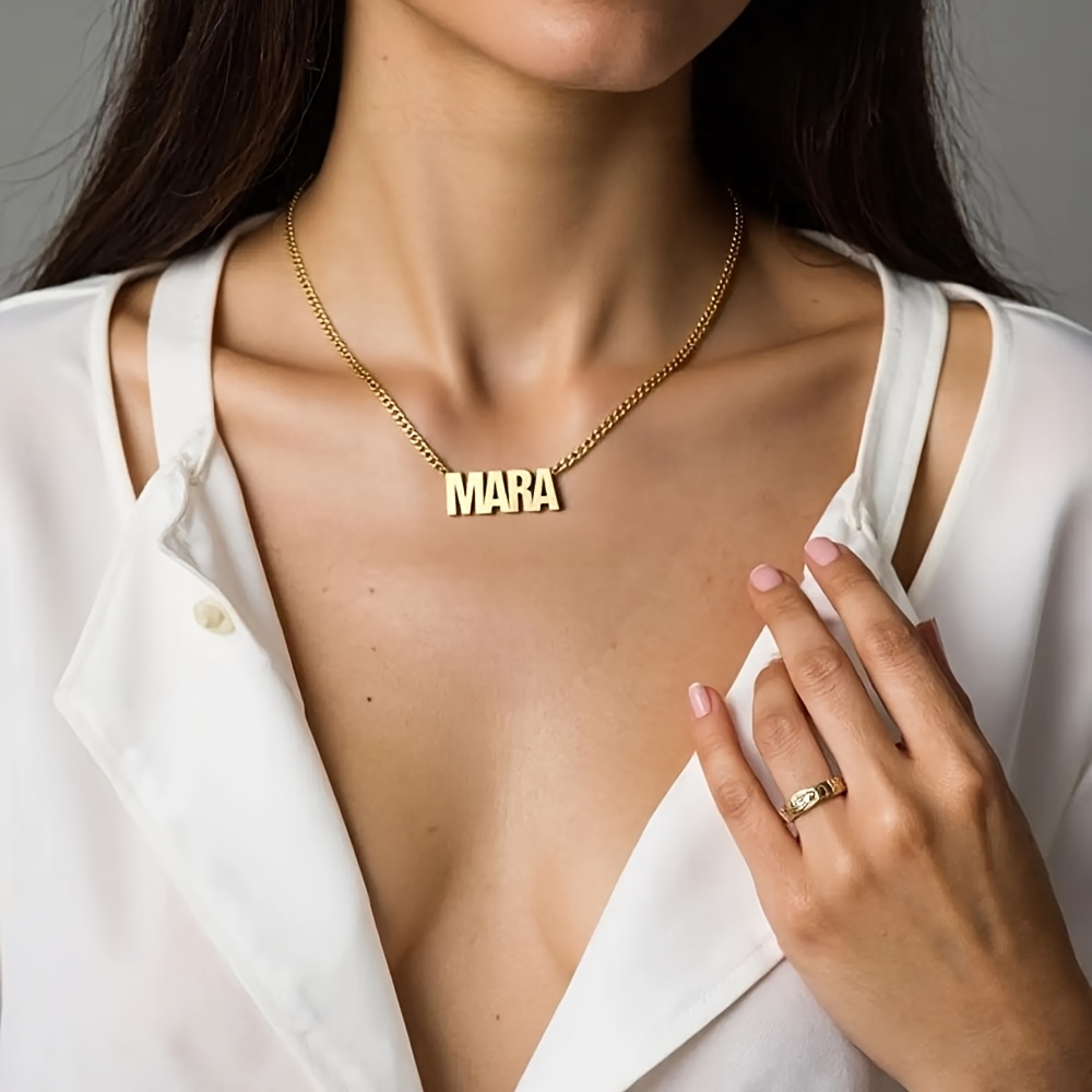 Women's Delicate Personalized Name Necklace, Customizable Pendant
