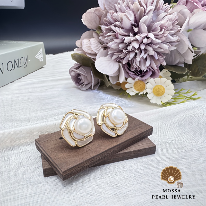 Women's Natural Freshwater Pearl Earrings
