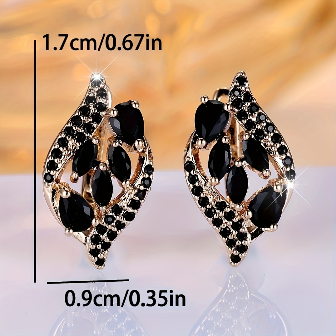 Exquisite Diamond-Shaped Synthetic Zirconia Earrings