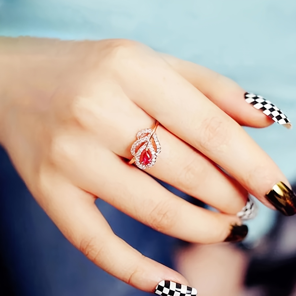 Women's Retro Dainty Feather Water Drop Shaped Zircon Ring