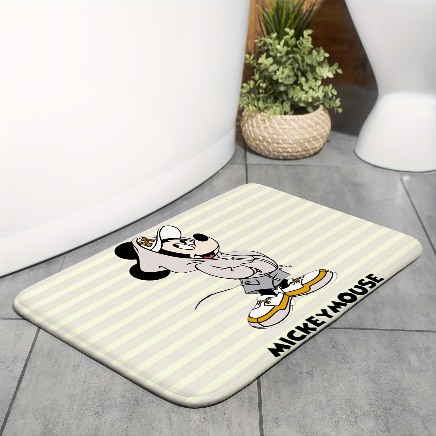 

Mickey Mouse Bath Rug, Polyester Non-slip Quick-dry Machine Washable Knit Fabric Mat, Thick 1.2cm Bathroom Carpet With Polyester Backing, Absorbent Shower And Bedroom Floor Accessory - 600gsm Density