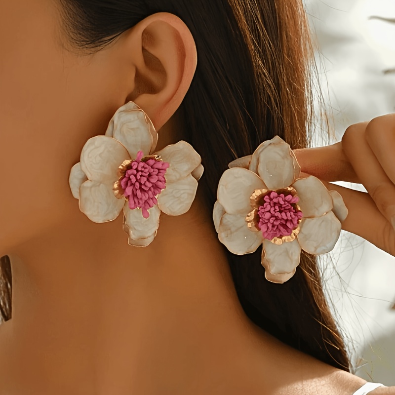 TEMU 1 Pair Elegant Vintage Lightweight Champagne Flower Earrings, Women's Sweet Floral Earrings, Suitable For Vacation And Daily Wear, Bridal Ear