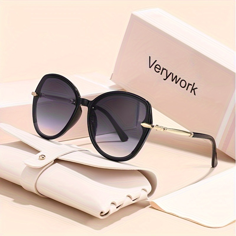 

[1pc Fashionable Geometric Frame Glasses] Verywork Women's Oversized Glasses, Plastic Frame, With Anti-reflective Pc Lenses, Geometric Frame Decoration For Fashionable And Beach Vacation Accessories