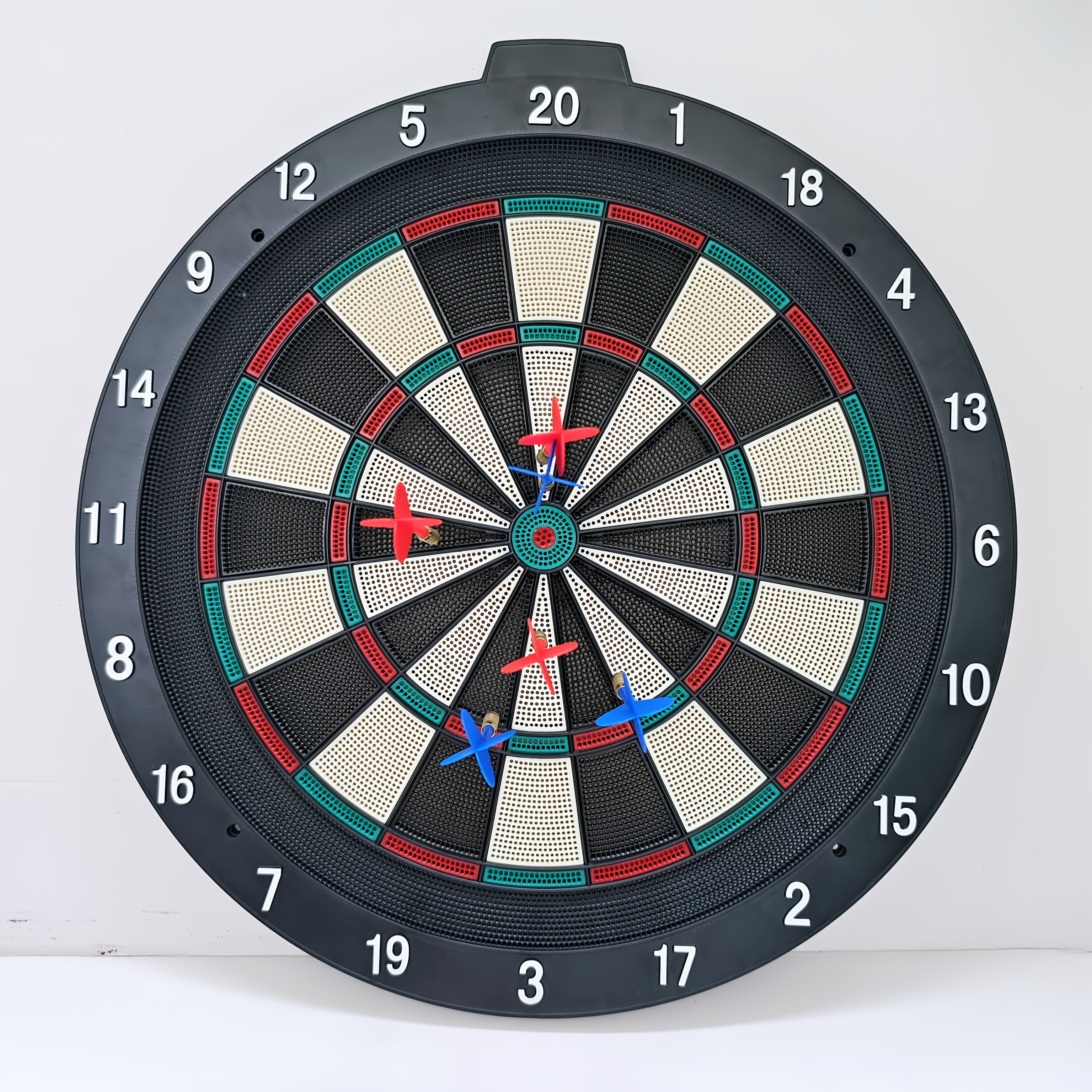 18-Inch Premium Black Safety Dartboard with 6 Exquisite Dart Set and 20 Soft-Tipped Darts - Ideal for Sports Training, Competitions, and Casual Use, Suitable for Indoor/Outdoor, Without Battery