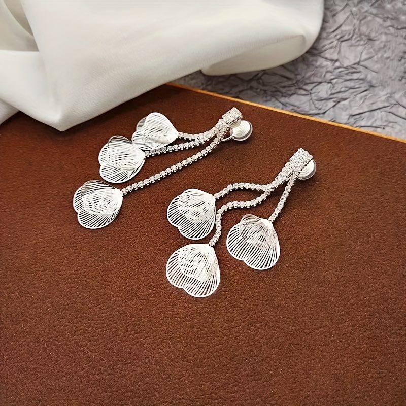 Sparkling Rhinestone Hollow Petal Ear Cuff, No Piercing