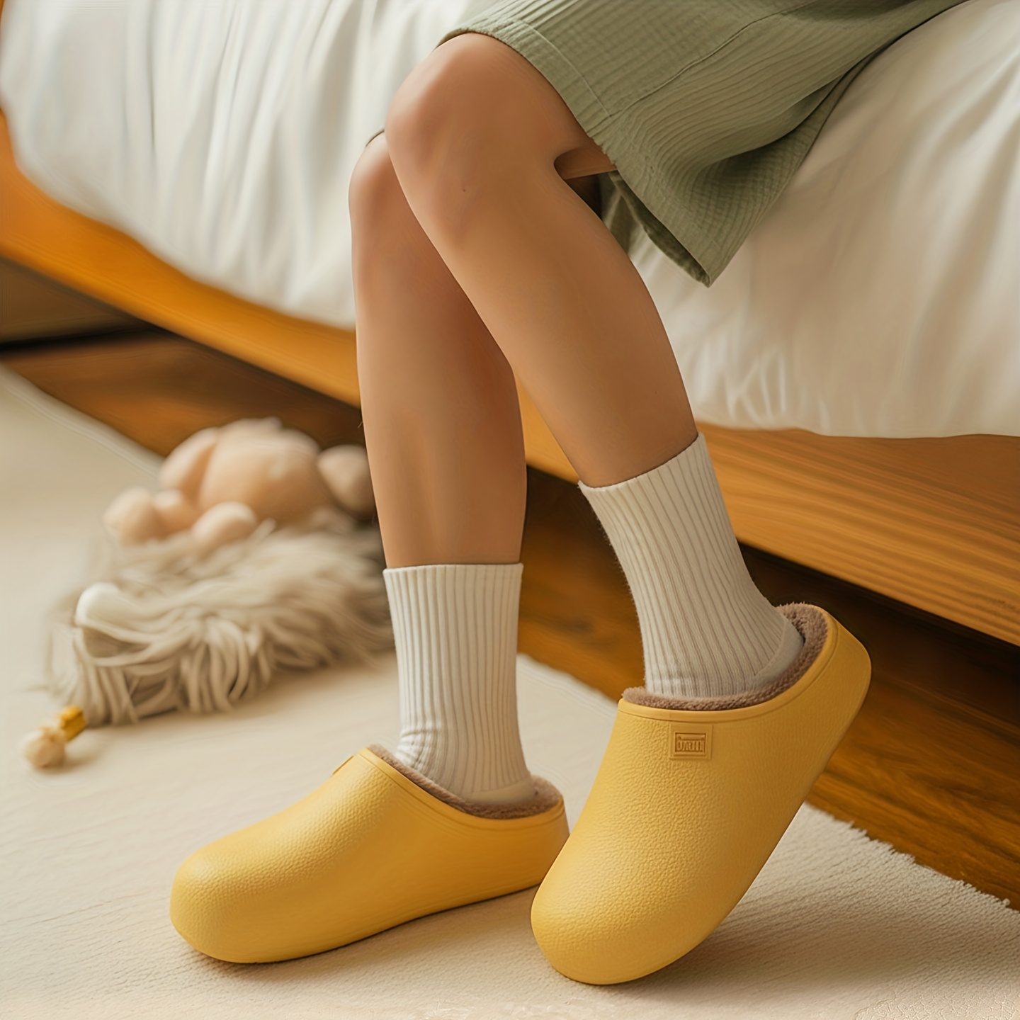 Thickened Plush Slippers with a Soft EVA Sole, Designed for Men, Featuring a Easy And Elegant Style Suitable for Home Use