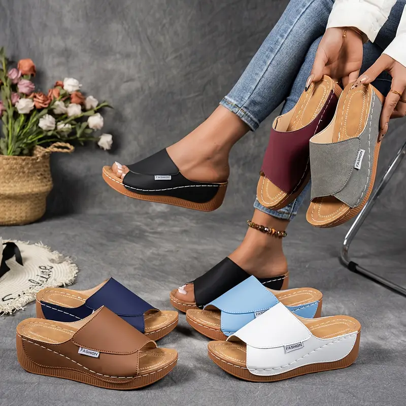 Zwarte slip-on plateau sandalen