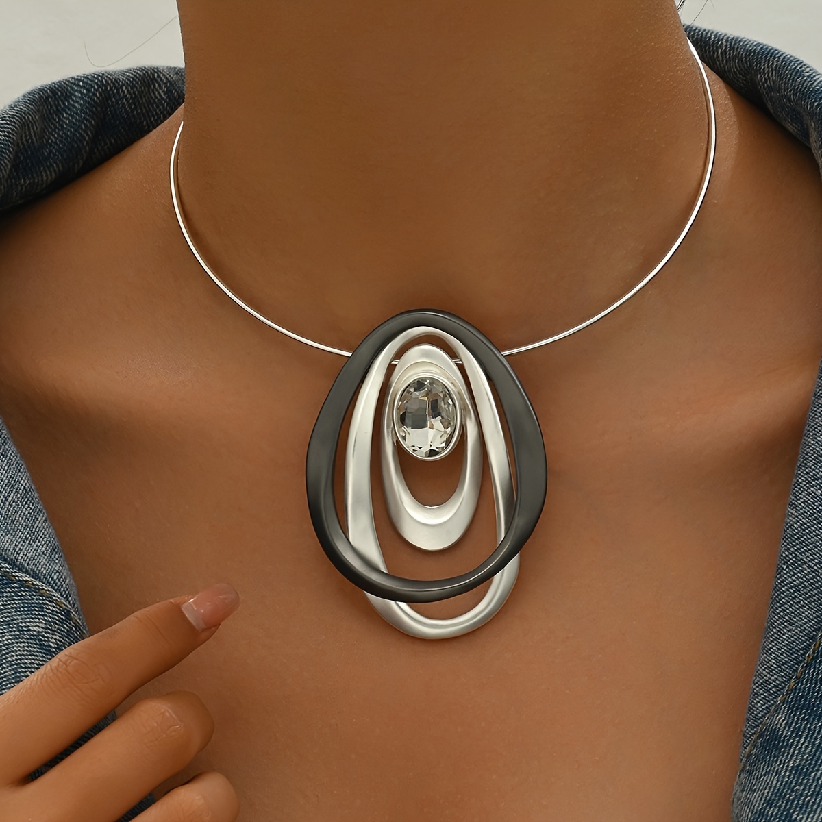 

Chic Silvery-plated Geometric Pendant Necklace - & Luxurious, Casual Attire Or Parties, Irregular, Fashion