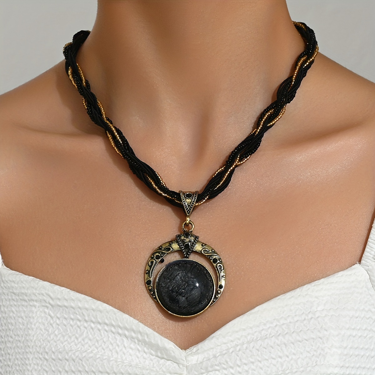 

Vintage Style Elegant Moon Necklace With Starry Sky Black Resin, Multilayer Beaded Chain, Luxurious Women's Jewelry For Holidays, Banquets, And Balls, Retro, Elegant