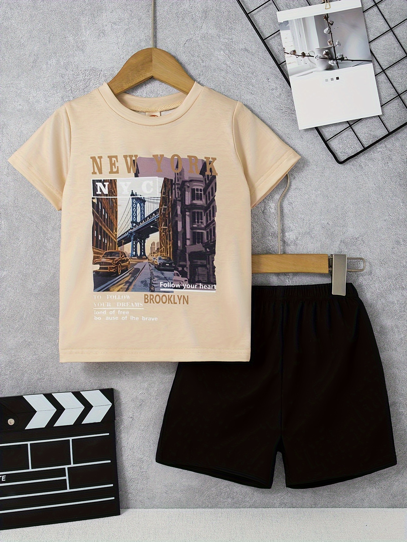 2pcs Baby Boy Geo Print Colorblock Short-sleeve T-shirt and Shorts Set
