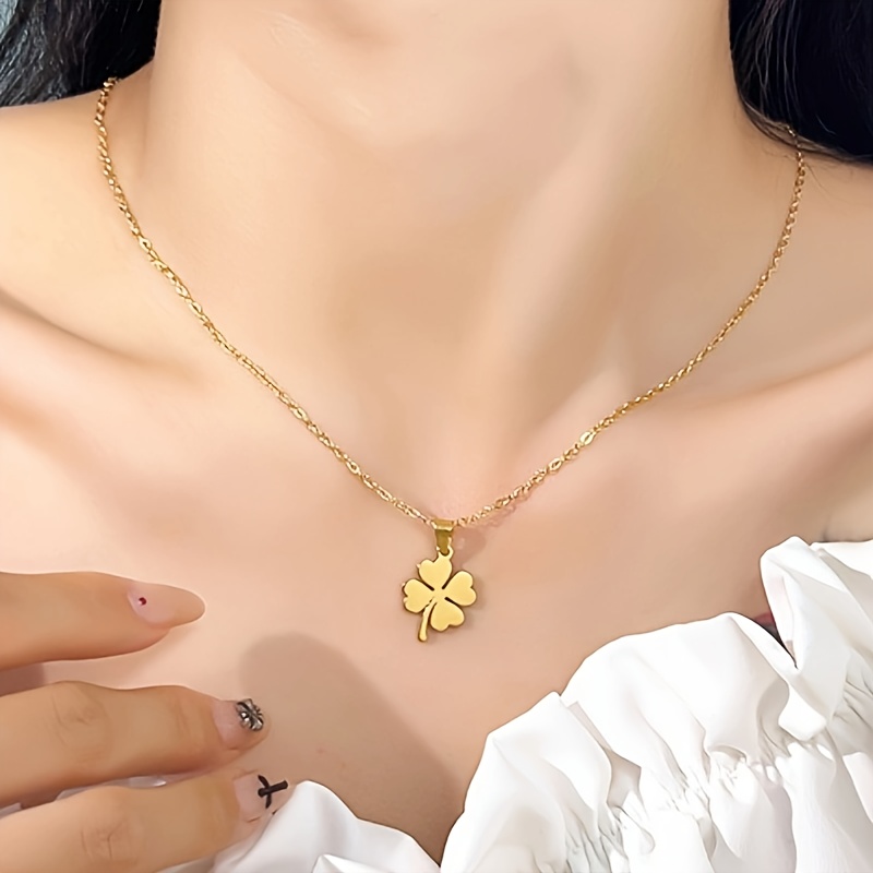 

Collier Pendentif à Feuilles en Acier Inoxydable Élégant - Design Polyvalent et Chic, Parfait pour Tenue Décontractée ou Cadeau