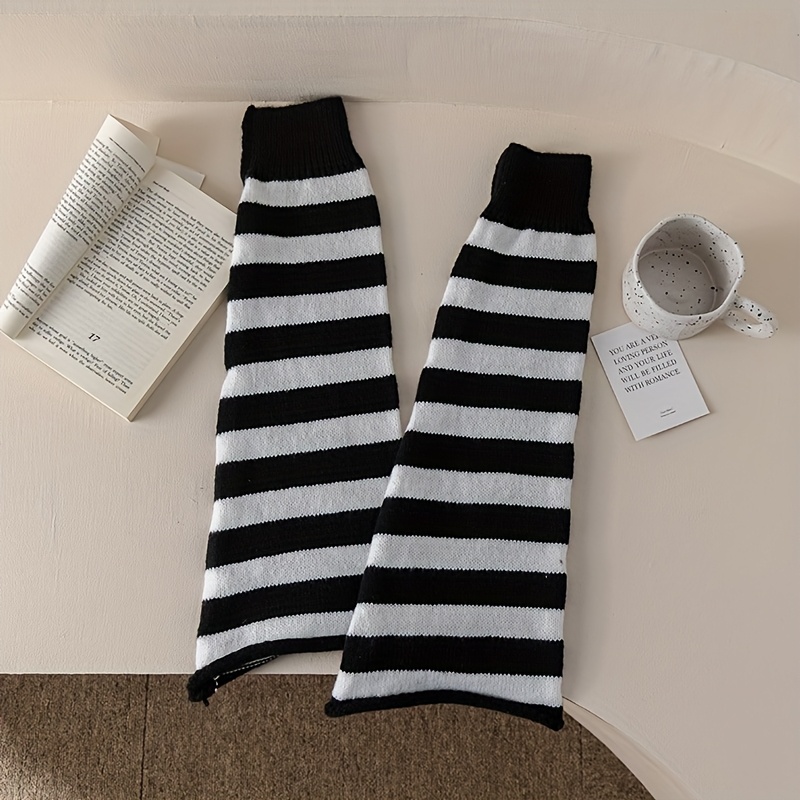 TEMU 1 Pair Of Mid-calf Flared Versatile Sock Cuffs, Japanese Jk Style Piled Socks For Women, Thickened For Autumn And Winter, Skull And Spider