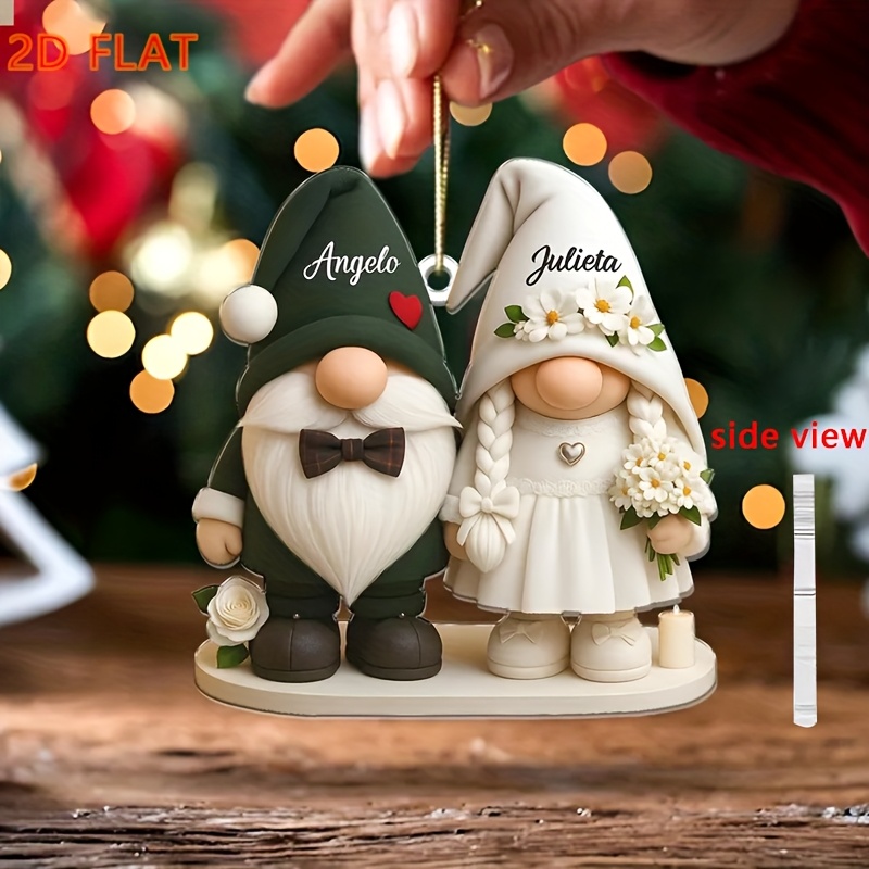E-shop 2D-Flach, 2D-FLACH Personalisierter Gnom-Hochzeits-Acryl-Weihnachtsschmuck, symbolisiert die ewige Bindung von Braut Bräutigam, verziert mit