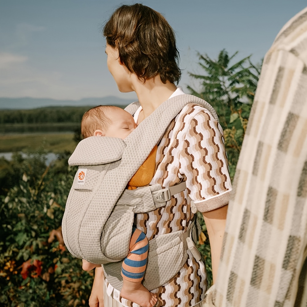 An Adjustable Baby Outdoor Sleeping Carrier, Breathable Baby Sling, Essential for Travel, Made of Soft Skin-Friendly Material, with Strong Load Capacity (Suitable for Ages 0-48 Months; Supports 3.18-20.41 KG)