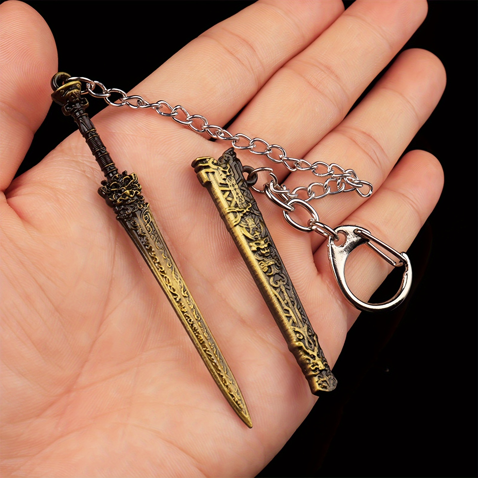 

A Set Of 6 Pocket Sword Shaped Keychains, 3.54-inch Iron Model Keychains, Keychain Pendants For And Collectors, With Designs.