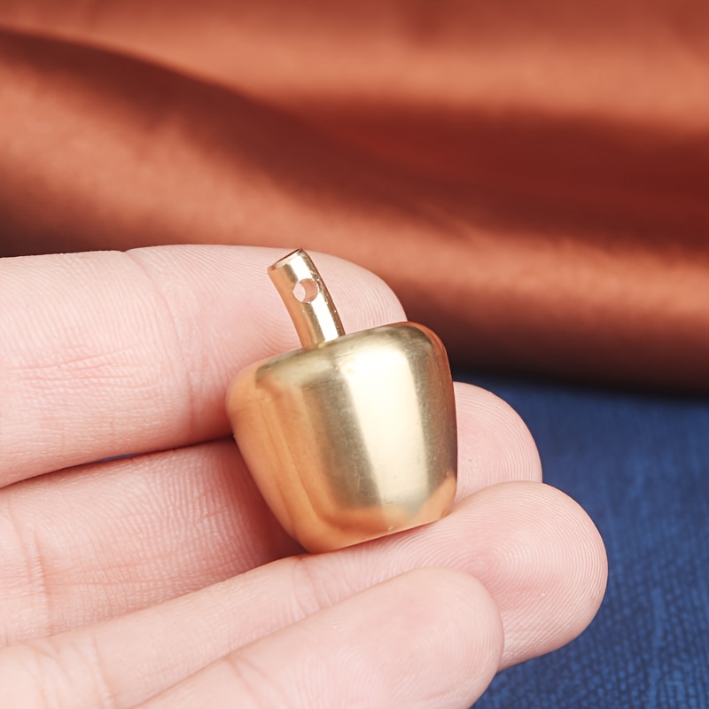 

1pc Copper Shaped Keychain - Uncharged Storage Jar Pendant - Ideal For Valentine's Day, Easter, , Day, Christmas Gifts For Men And Women