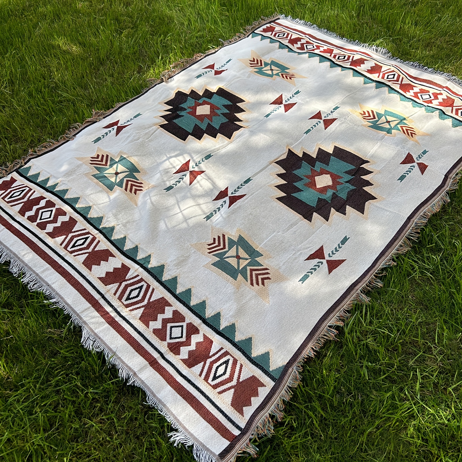 

Bohemian Carpet Picnic Mat, Outdoor Matcamping Supplies, Picnic Cloth & Sofa Blanket, Moisture-proof Matethnic Style Household Goods, Aztec Throw Blanket