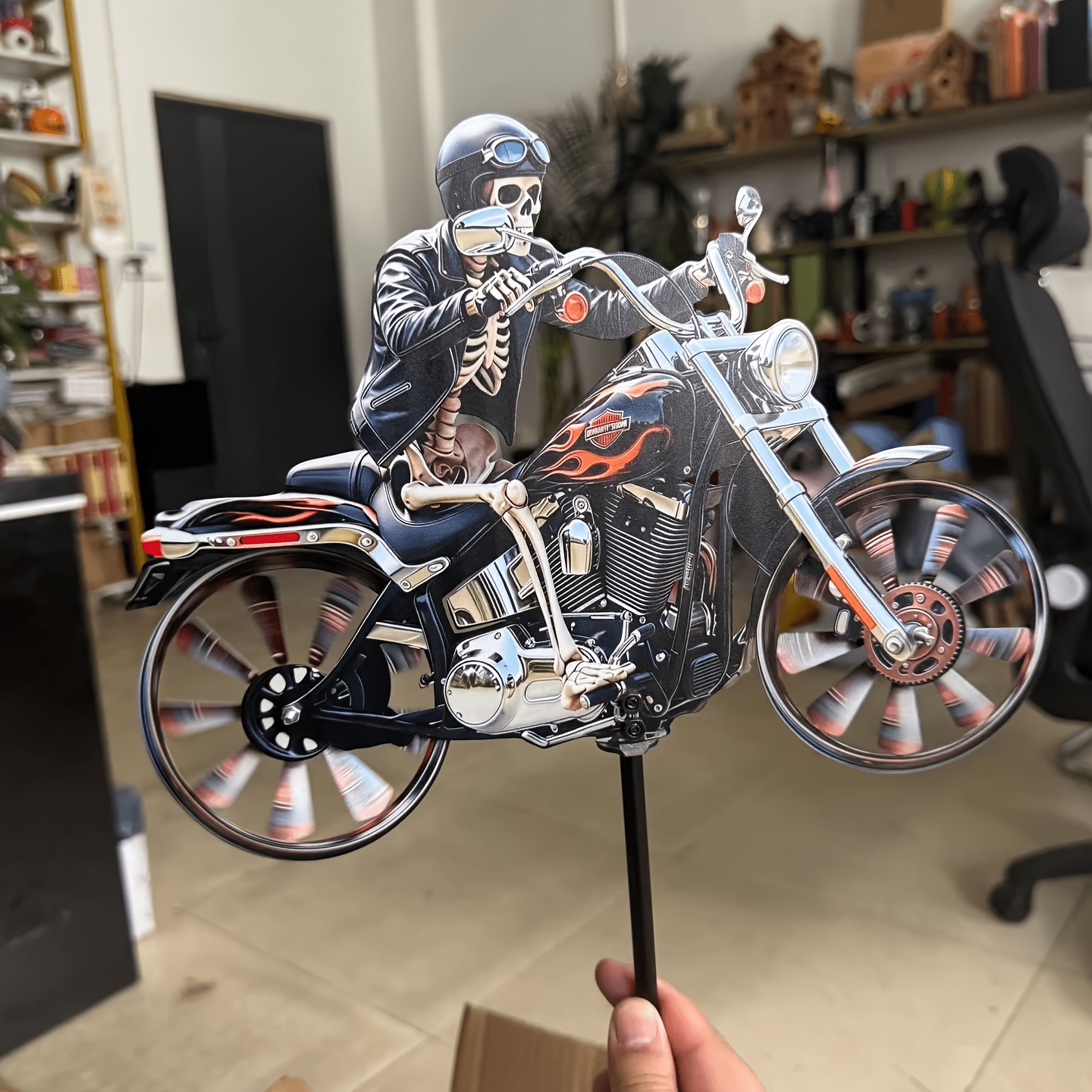 E-shop Totenkopf-Motorrad-Windrad-Erdspieß, Heim-Schreibtischdekoration, Hofdekorationsornamente
