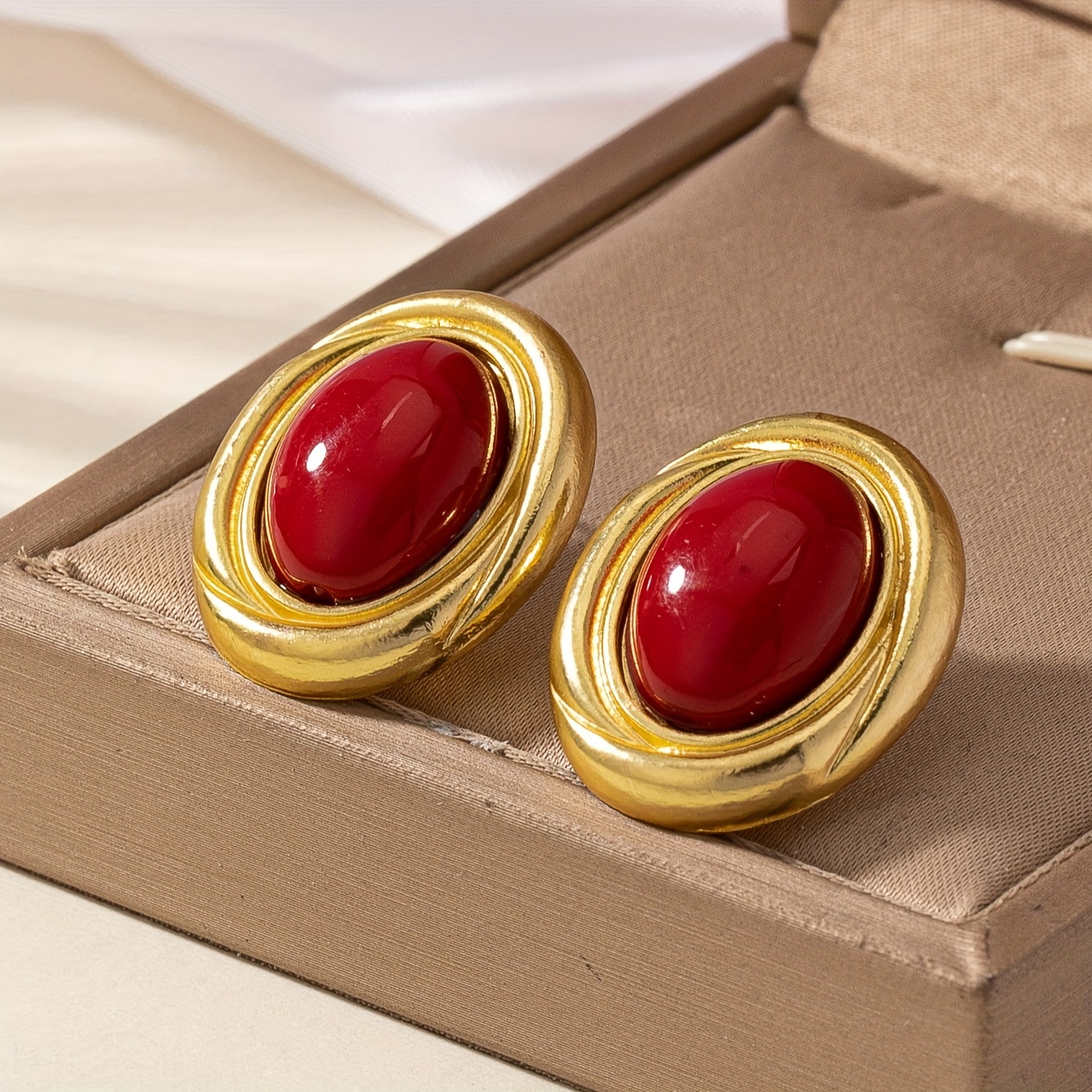 

A Pair Of French Style Red High-end Earrings A25