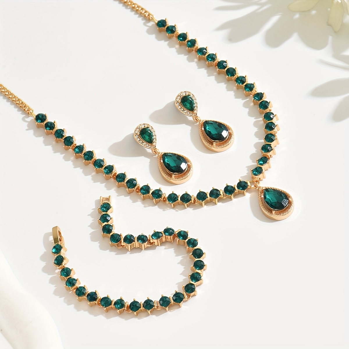 Green Rhinestone Jewelry Set with Acrylic Pendant