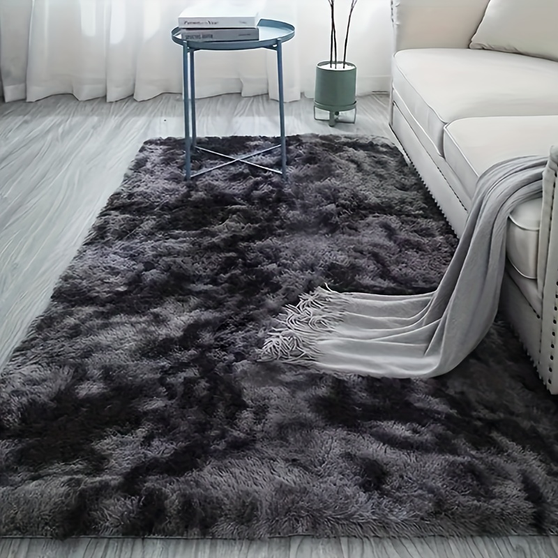 

Square Polyester Area Rug For Bedroom And Living Room - Low Pile, Hand Wash Only, Indoor Use, Machine Made - 1.5m Max Length