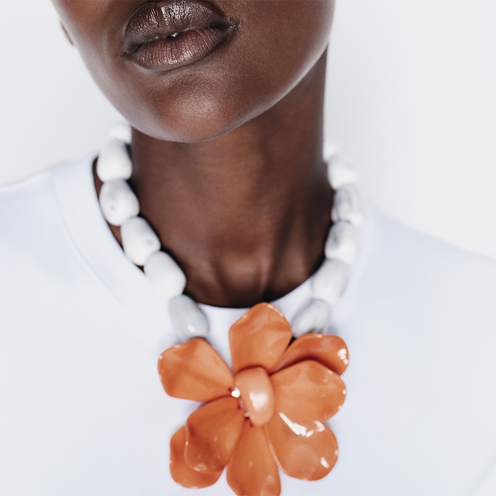 

Handcrafted Bohemian Resort-style Beaded 3d Flower Necklace, Orange & White Resin Floral Pendant With Gray & White Beads, Casual Attire And Party , Charm Necklace