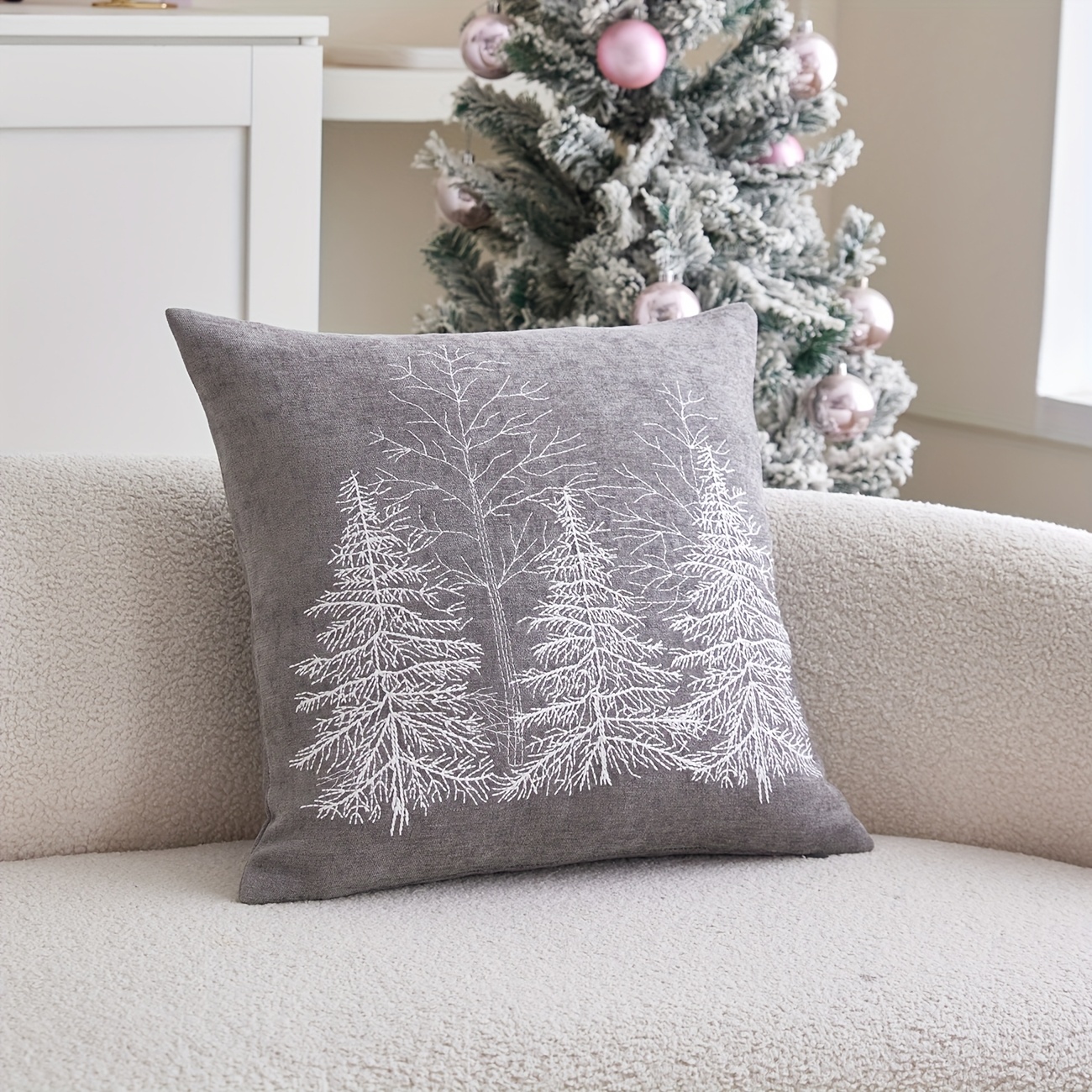 TEMU 1pc Christmas Chenille Embroidered White Christmas Tree Cushion Cover, Suitable For Christmas Sofa Decoration, Living Room Placement